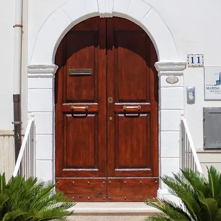 Marina Piccola فيستَ